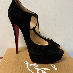 Christian Louboutin
Black Altapoppins 150 Veau Velours Pumps